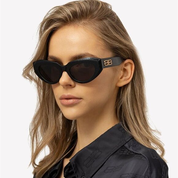 Balenciaga Black Sunglasses with Gold Accent - Picture 1 of 16